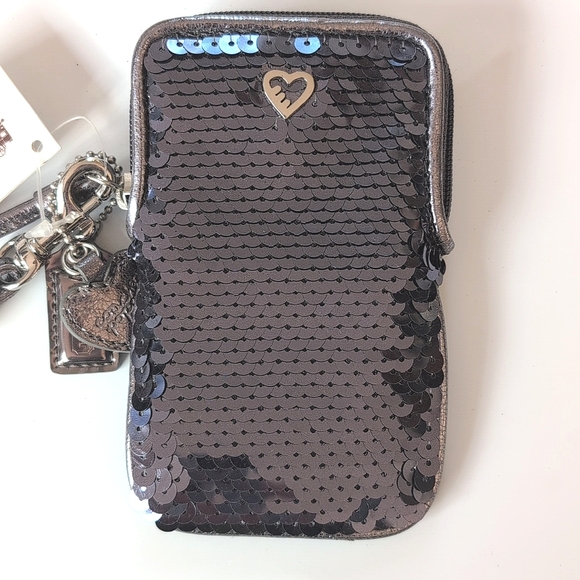 NWT Coach Silver Sequin Wallet Wristlet - Picture 2 of 11